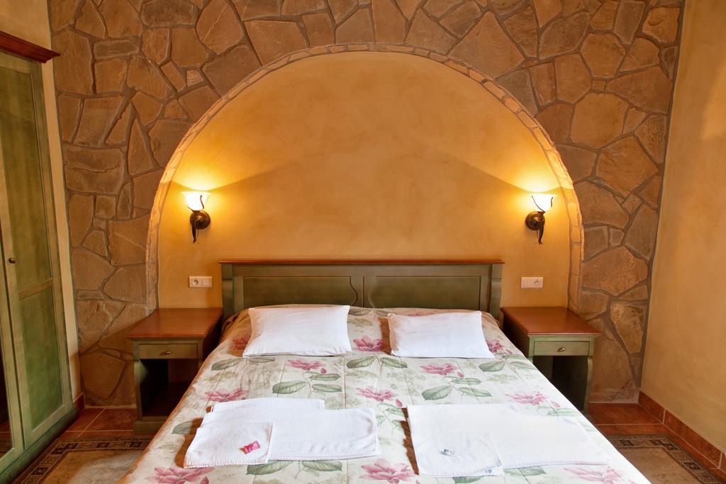 Hotel Sv. Ludmila Скалица Экстерьер фото