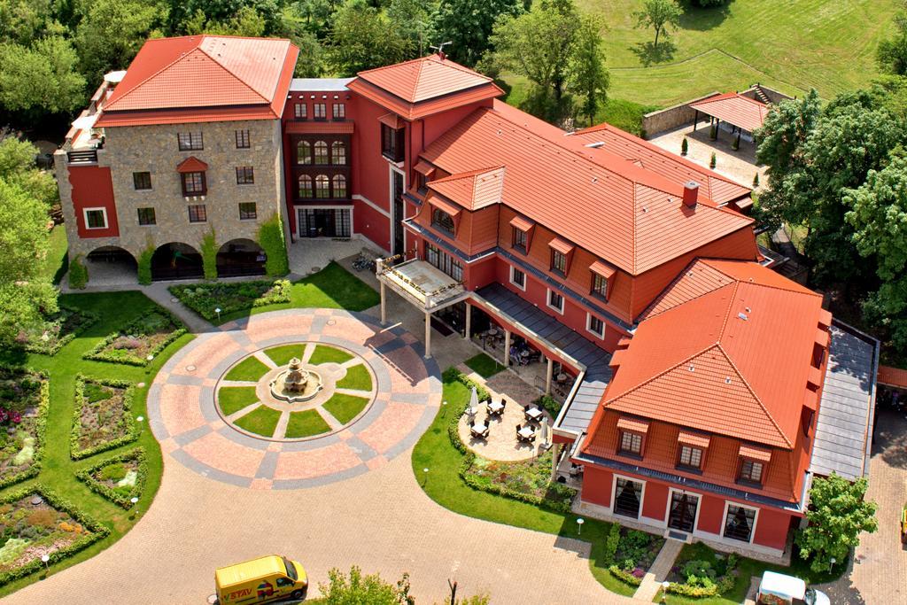 Hotel Sv. Ludmila Скалица Экстерьер фото