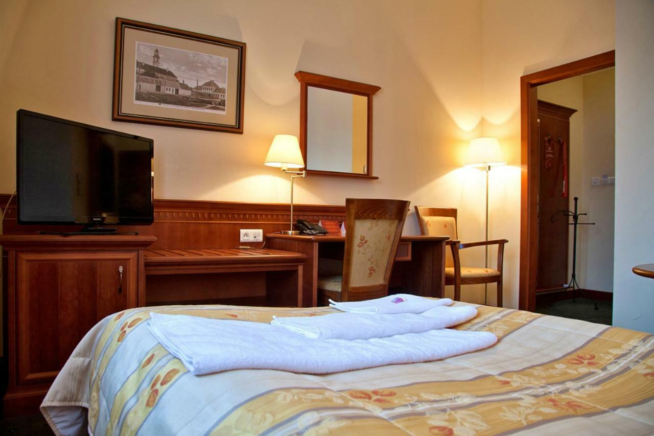 Hotel Sv. Ludmila Скалица Экстерьер фото